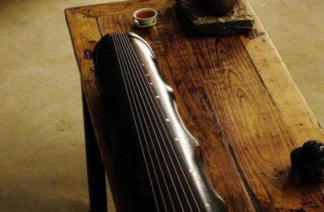 乌海市古琴蕴含的传统文化，一把古琴制备出来要两年的时间